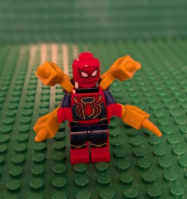 Peter Parker, Pókember (76108)