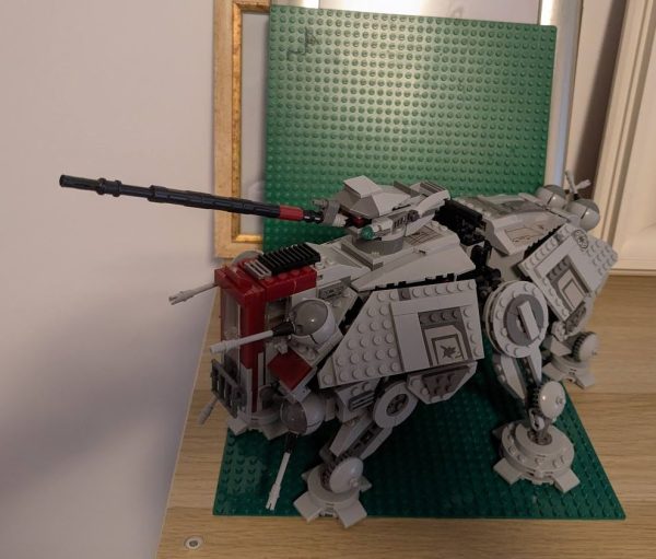 AT-TE lépegető (75337)
