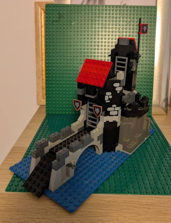 Wolfpack Torony (6075)